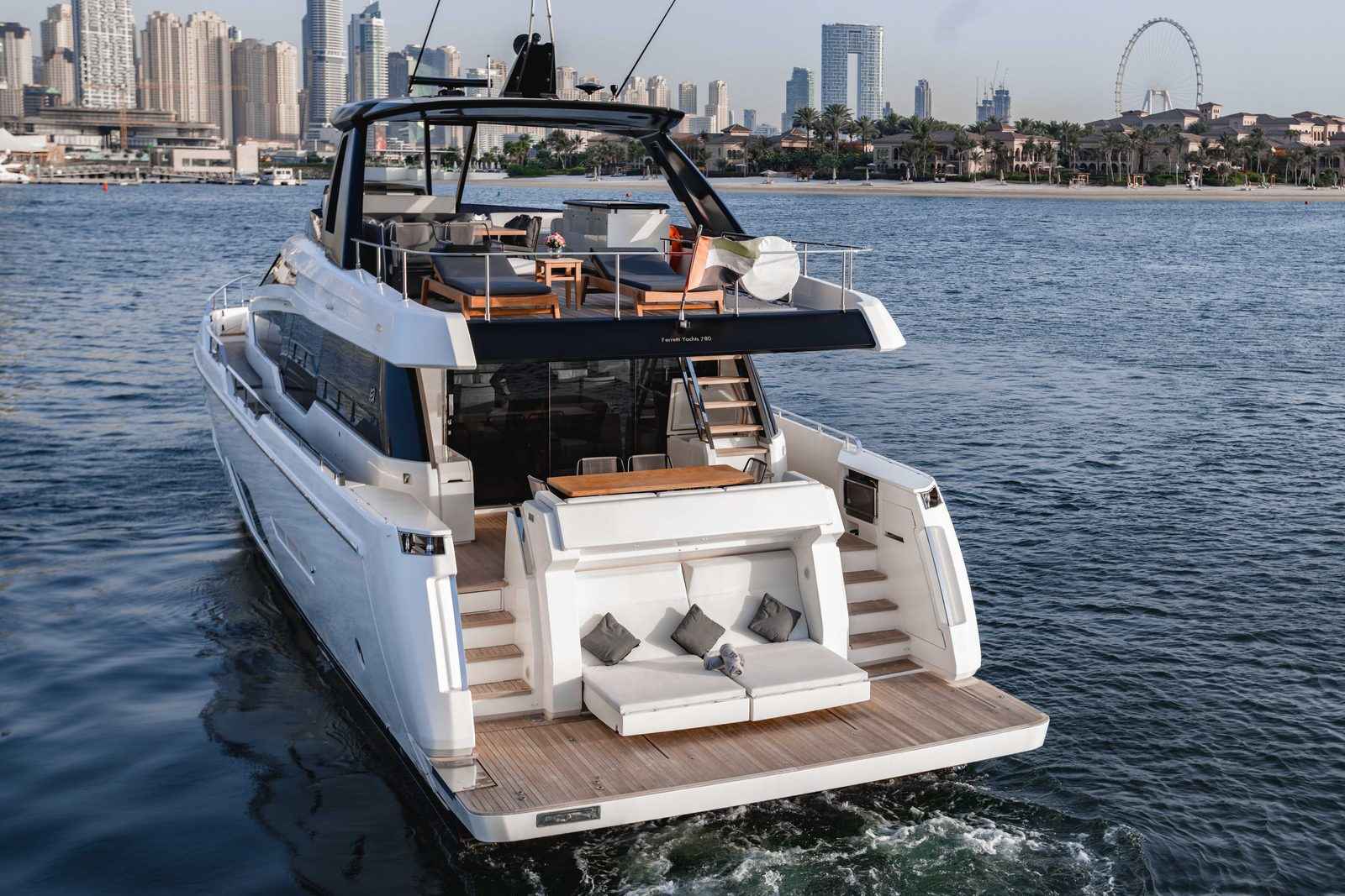 Ferretti 780, photo 2