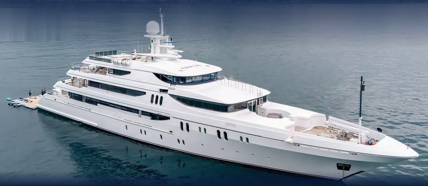 Guests on the deck of a superyacht moored in Yas Marina during the Abu Dhabi Grand Prix