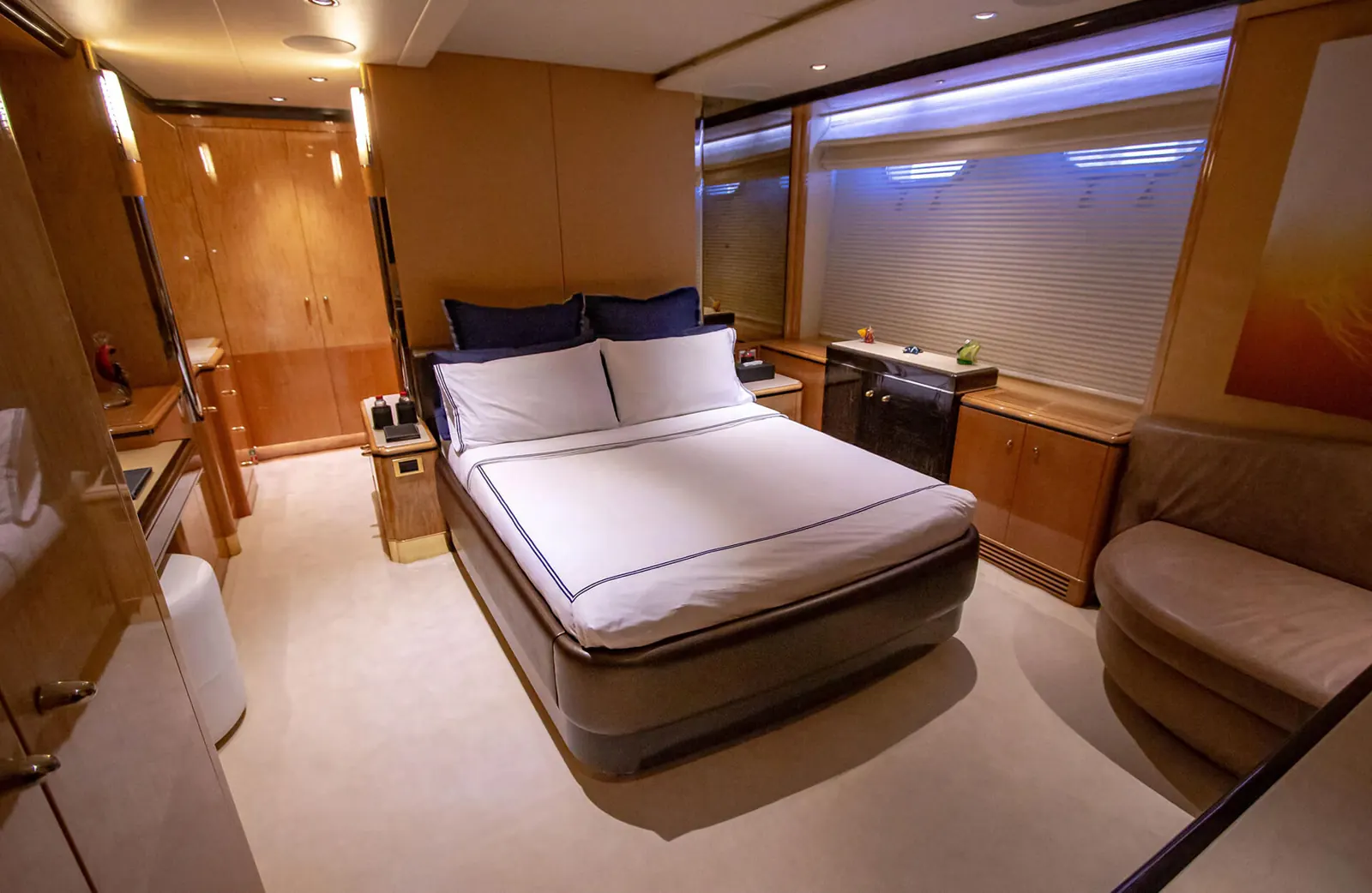 Benetti 50M guest cabin with double bed