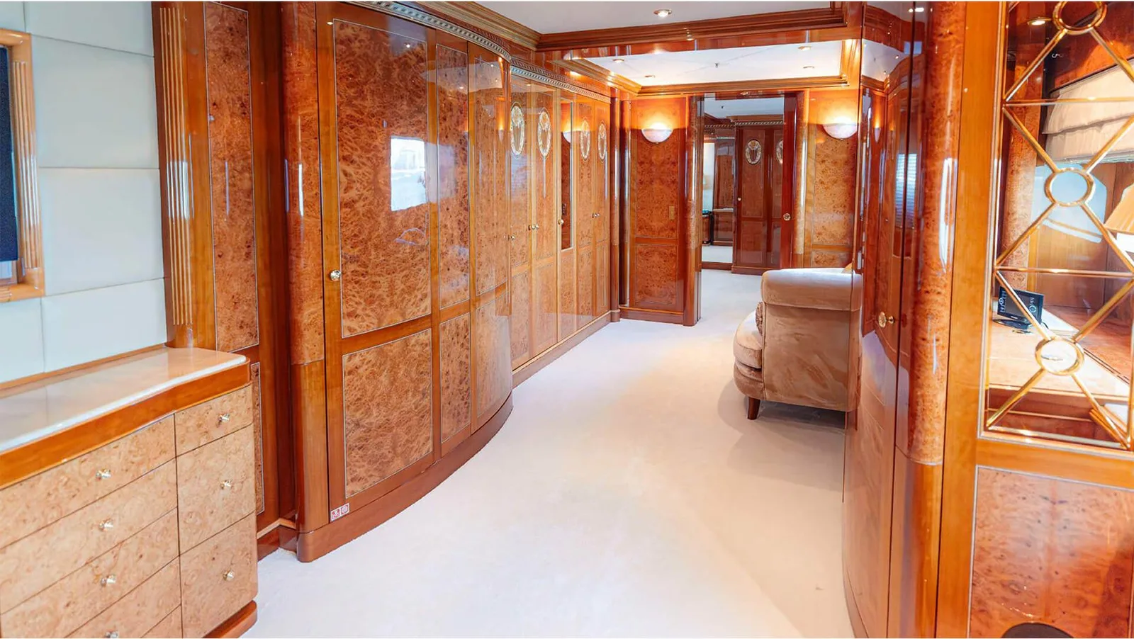 ZAF master suite dressing room