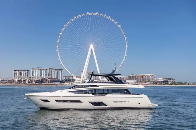 Ferretti 780, аренда яхты в Дубае