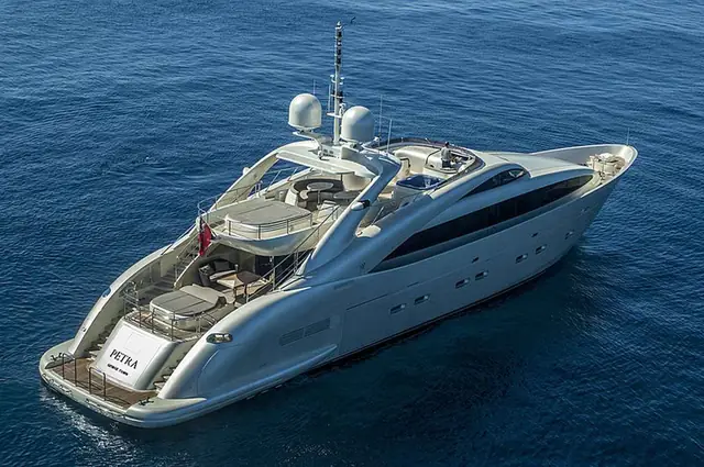 Freedom, motor yacht for charter in Dubai